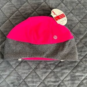 Lululemon beanie hat Women’s Pink Gray Brisk Run Toque NWT A3